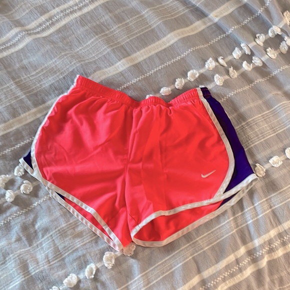 Kids Nike Dry-Fit Pink Shorts - Picture 1 of 3
